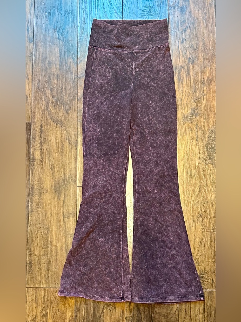 Zenana Signature Purple Marbled Flare Leggings Size S NWOT